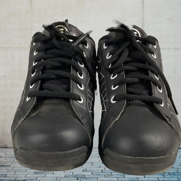 Youth Etonic Black Widow Spider Web Bowling Shoes Boys Size 4 Perfect Slide - Picture 1 of 13